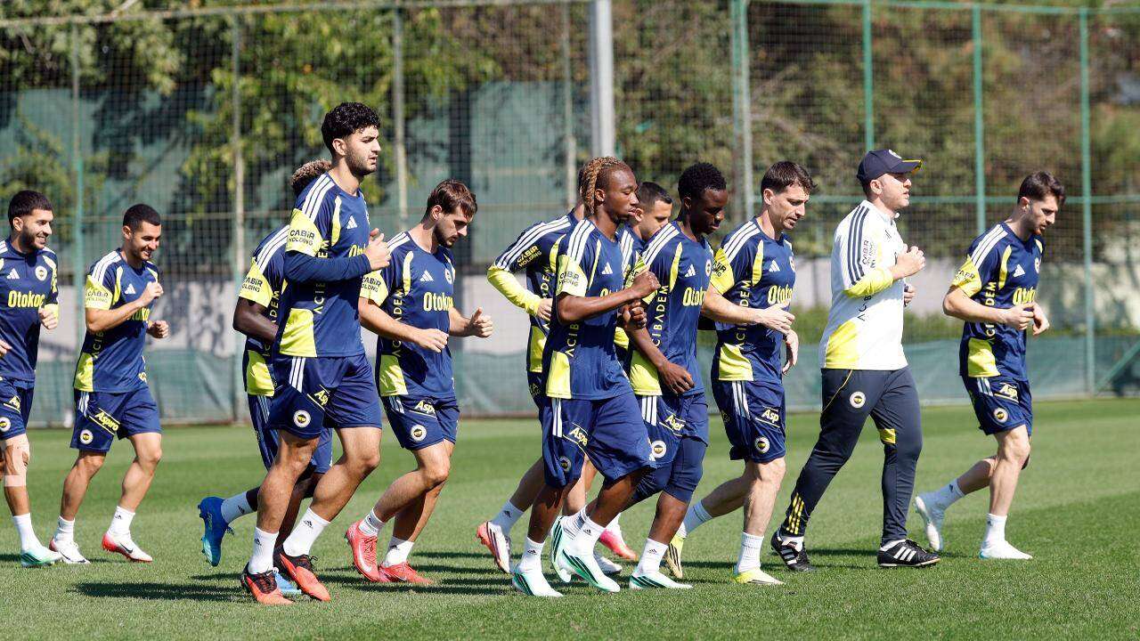 Lukaku en çok onları seviyor: Fenerbahçe'de İsmail Kartal kararını açıkladı, 11 maçta 11 gol! 3